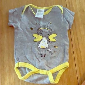 Bee-utiful little girl 0-3month baby gear